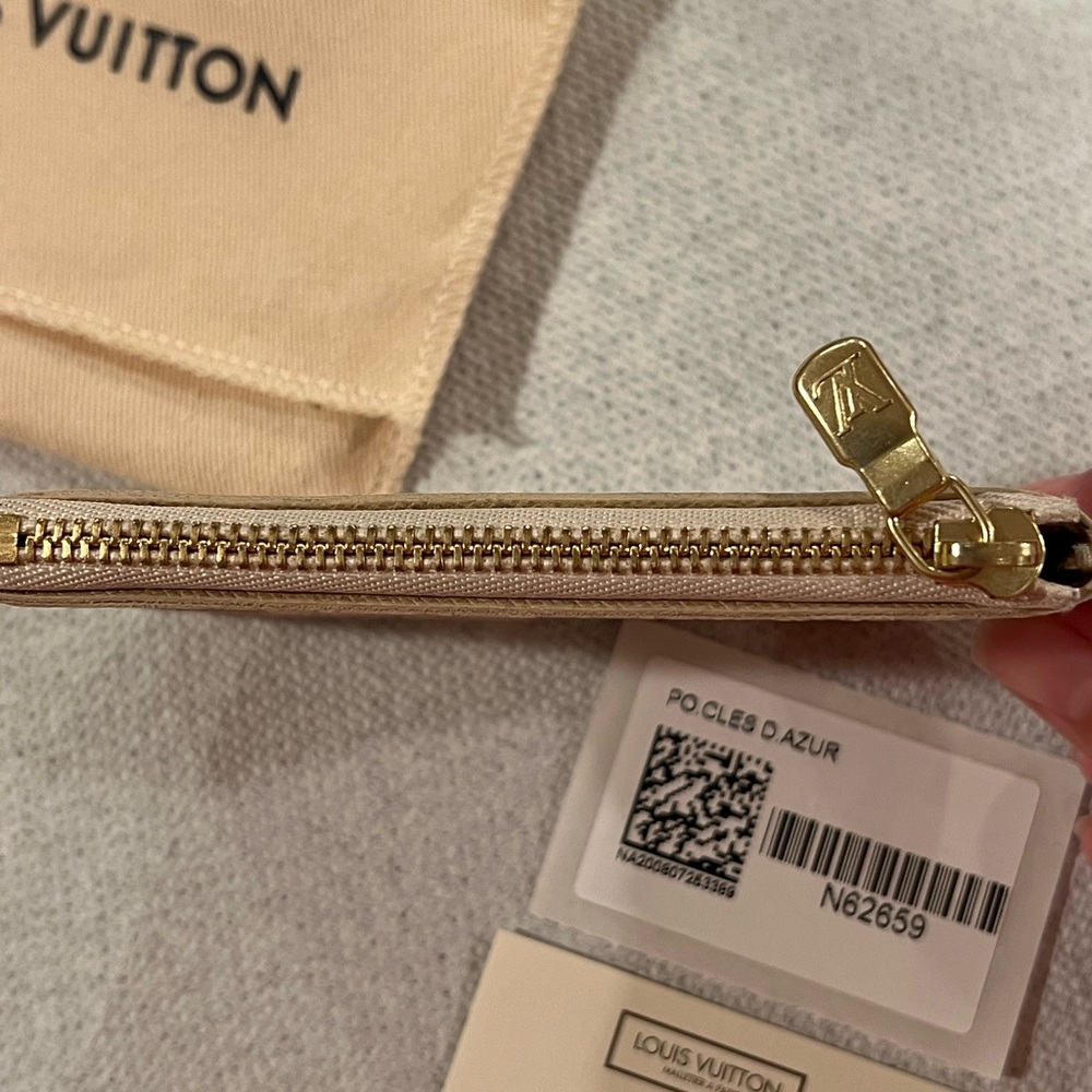 Rare Authentic Louis Vuitton Key Pouch In Damier Azur GUC - Picture 11 of 15